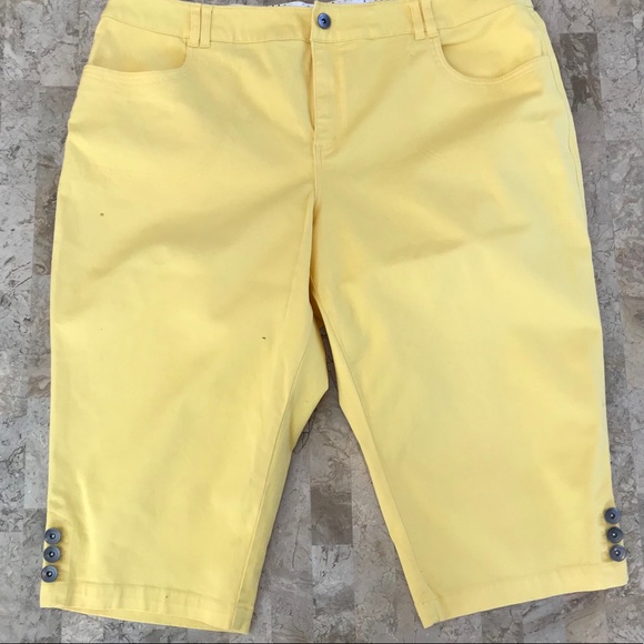 plus size yellow capris